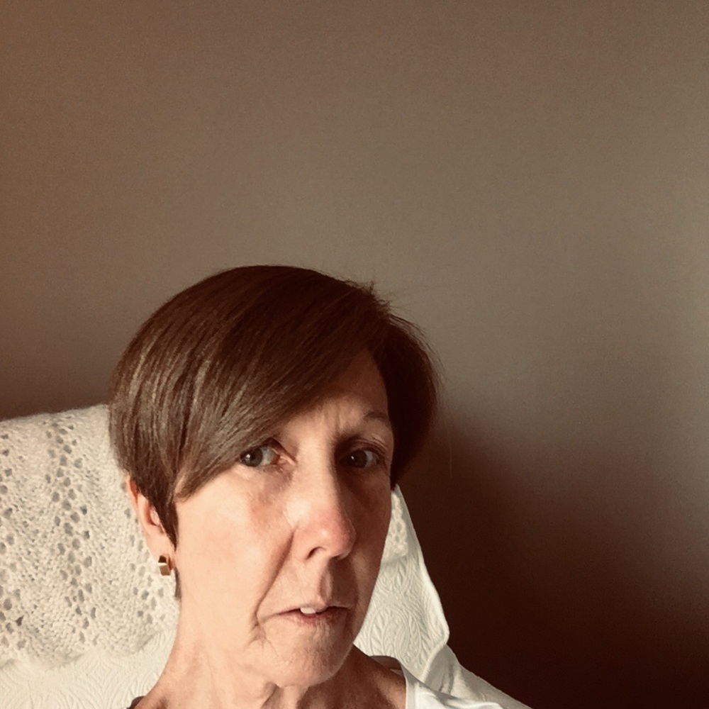 Meet your Posher, Adrienne